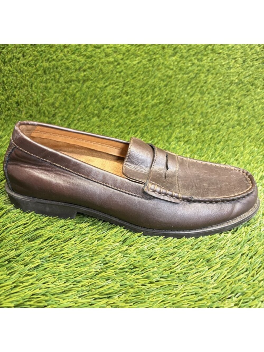 Izod Edmund Mens Size 9.5 Brown Classic Leather Slip On Penny Loafers Shoes